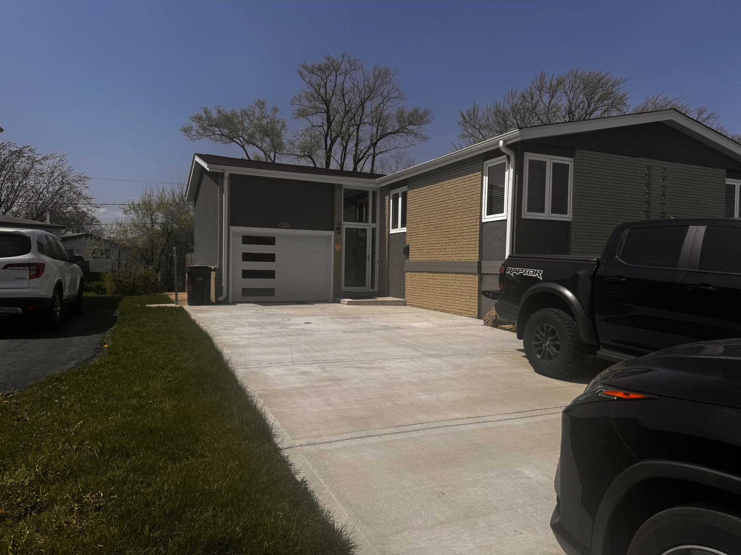 9810 N Lauren Lane