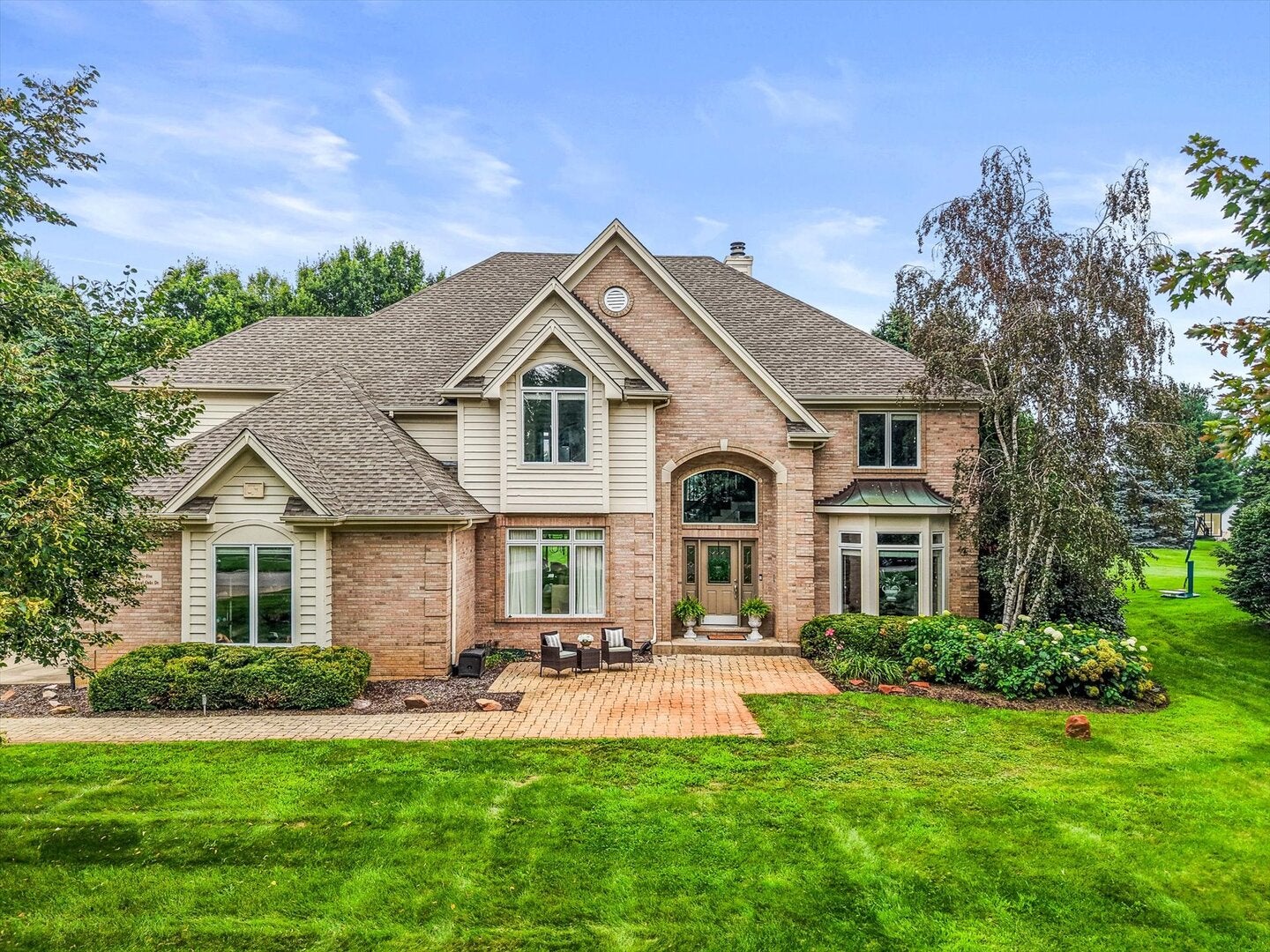 55 N Royal Oaks Drive