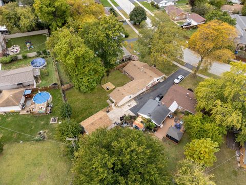 Tiny photo for 9909 Elm Circle Drive, Oak Lawn, IL 60453 (MLS # 12503406)