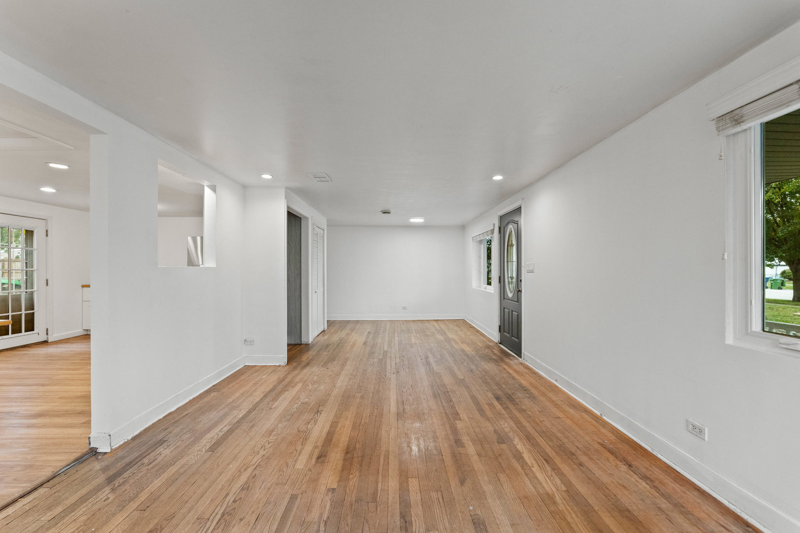 9909 Elm Circle Drive