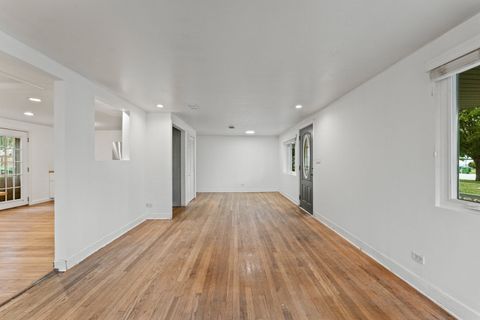 Tiny photo for 9909 Elm Circle Drive, Oak Lawn, IL 60453 (MLS # 12503406)