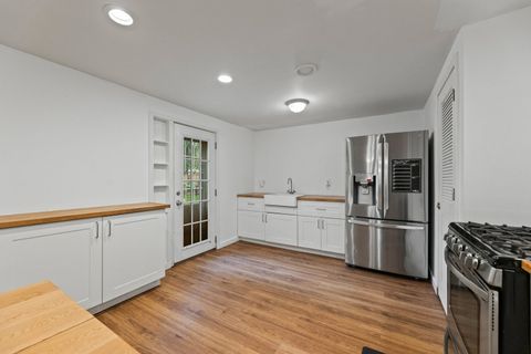 Tiny photo for 9909 Elm Circle Drive, Oak Lawn, IL 60453 (MLS # 12503406)