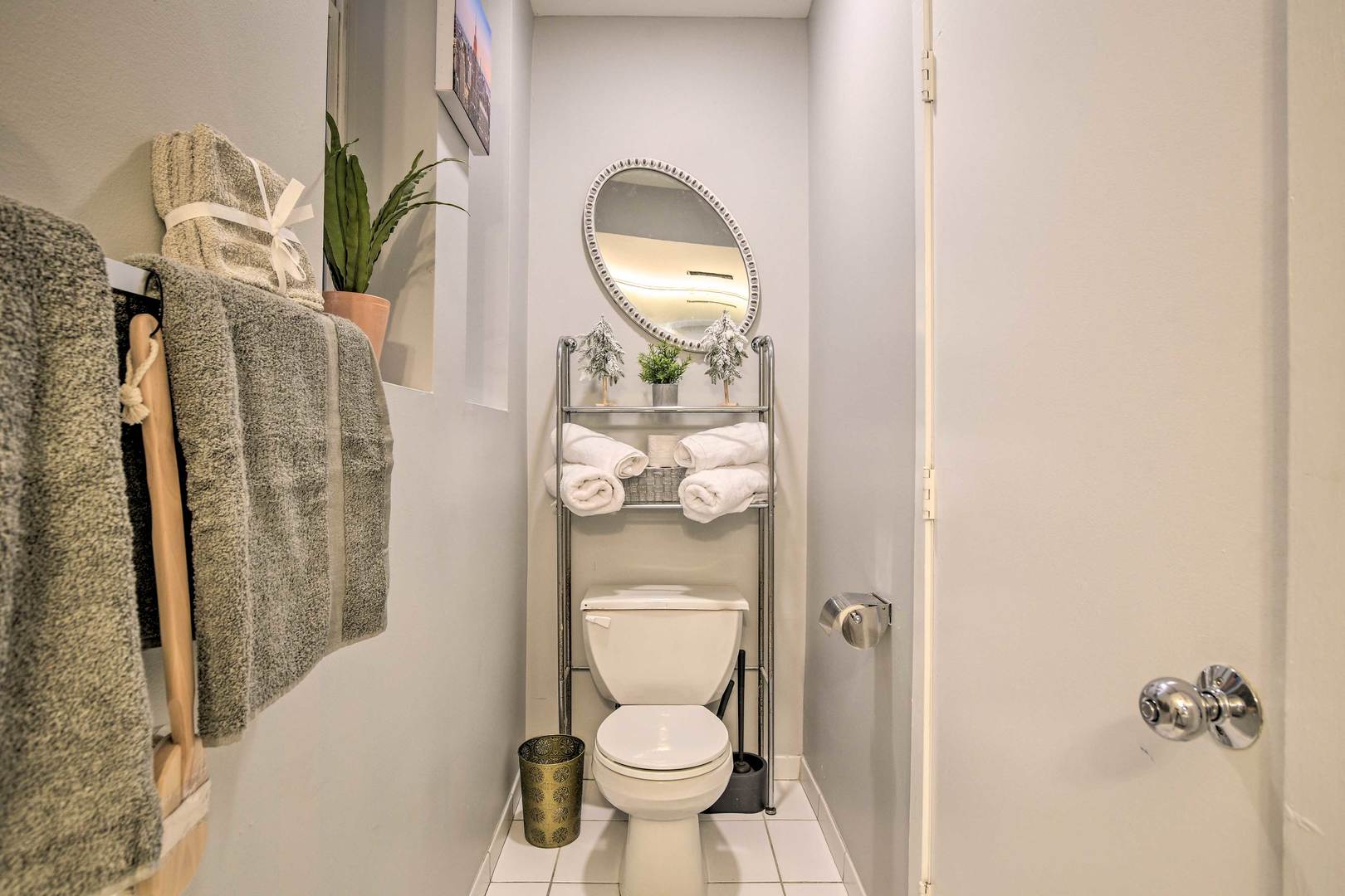 1409 W Superior Street 2R