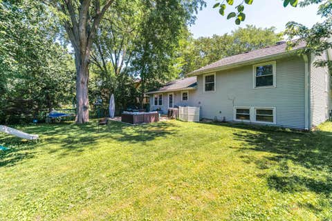 Tiny photo for 6 S DEERPATH Drive, Vernon Hills, IL 60061 (MLS # 12727631)
