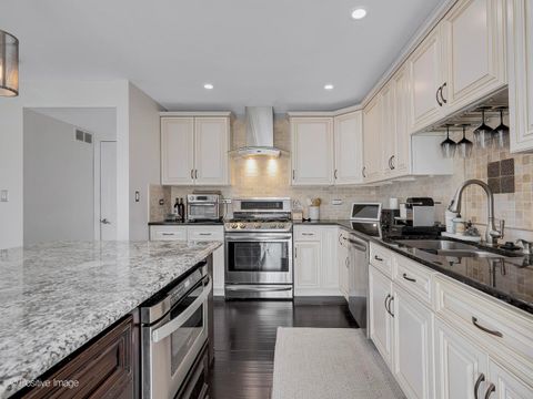 Tiny photo for 210 Stoneybrook Lane, Bloomingdale, IL 60108 (MLS # 12604065)