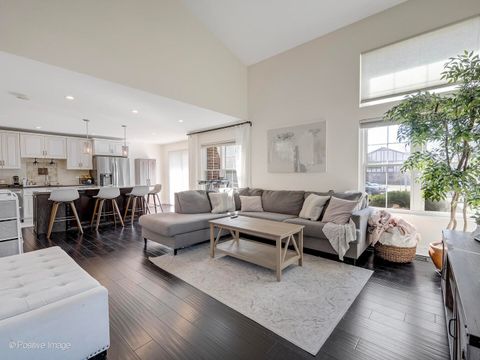 Tiny photo for 210 Stoneybrook Lane, Bloomingdale, IL 60108 (MLS # 12604065)