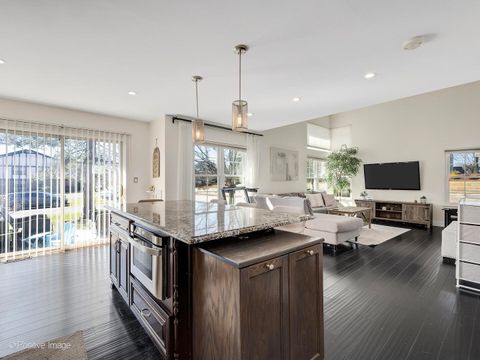 Tiny photo for 210 Stoneybrook Lane, Bloomingdale, IL 60108 (MLS # 12604065)