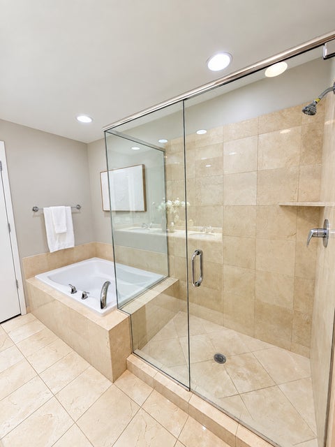 Tiny photo for 600 N Lake Shore Drive #2011, Chicago, IL 60611 (MLS # 12765205)