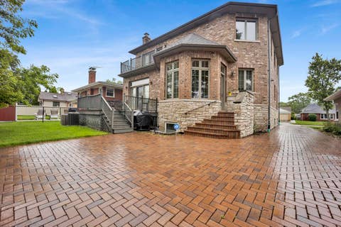 Tiny photo for 824 Shibley Avenue, Park Ridge, IL 60068 (MLS # 12721080)