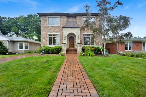 Photo of 824 Shibley Avenue, Park Ridge, IL 60068 (MLS # 12721080)