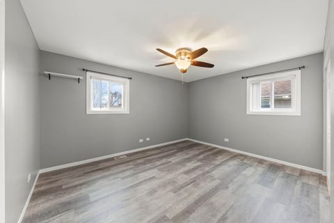 Tiny photo for 852 Napa Street, Carol Stream, IL 60188 (MLS # 12517039)