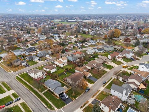 Tiny photo for 852 Napa Street, Carol Stream, IL 60188 (MLS # 12517039)