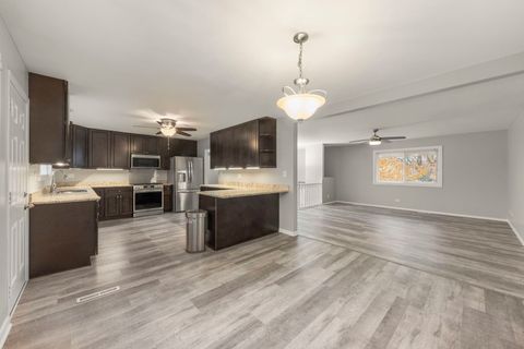 Tiny photo for 852 Napa Street, Carol Stream, IL 60188 (MLS # 12517039)