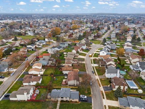 Tiny photo for 852 Napa Street, Carol Stream, IL 60188 (MLS # 12517039)