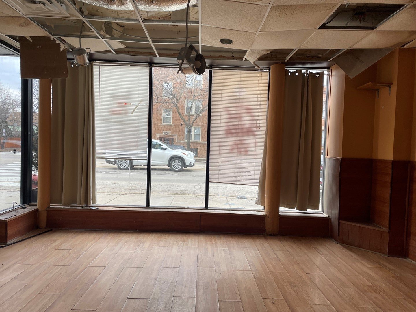5633-53 N Ashland Avenue