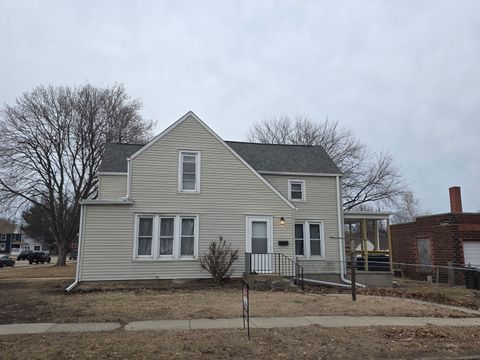 Photo of 802 E 5th Street, Sterling, IL 61081 (MLS # 12564655)