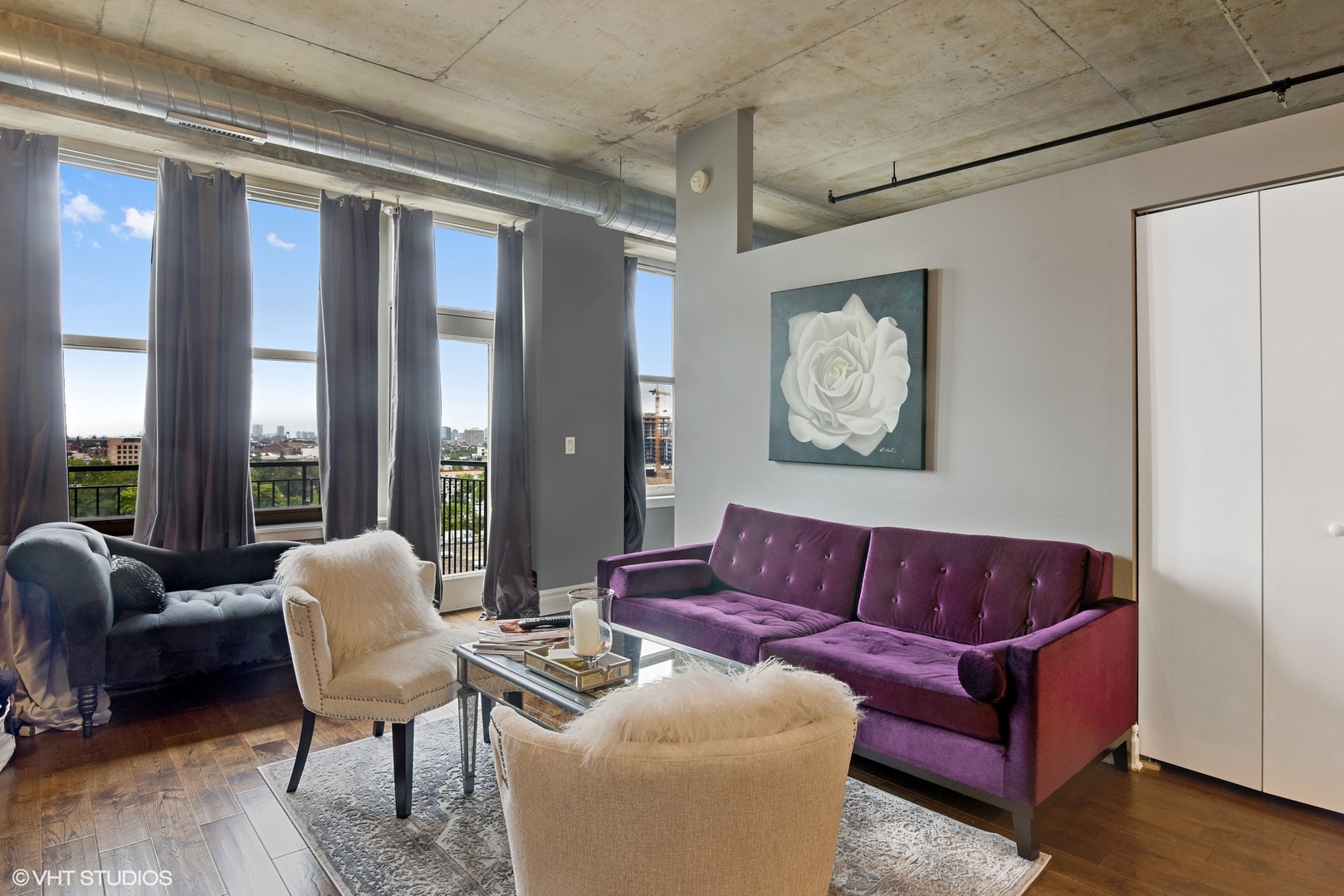 6 S Laflin Street 901