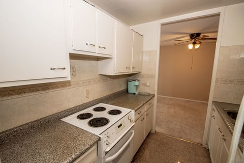 Tiny photo for 5740 N Sheridan Road #9D, Chicago, IL 60660 (MLS # 12431594)
