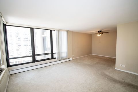 Tiny photo for 5740 N Sheridan Road #9D, Chicago, IL 60660 (MLS # 12431594)