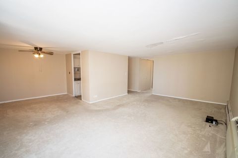 Tiny photo for 5740 N Sheridan Road #9D, Chicago, IL 60660 (MLS # 12431594)
