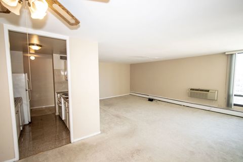 Tiny photo for 5740 N Sheridan Road #9D, Chicago, IL 60660 (MLS # 12431594)