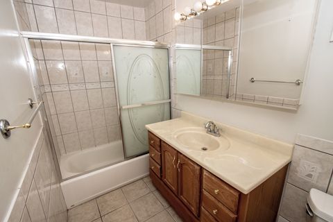 Tiny photo for 5740 N Sheridan Road #9D, Chicago, IL 60660 (MLS # 12431594)