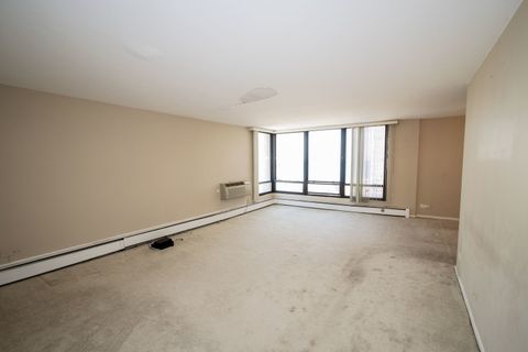 Tiny photo for 5740 N Sheridan Road #9D, Chicago, IL 60660 (MLS # 12431594)
