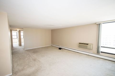 Tiny photo for 5740 N Sheridan Road #9D, Chicago, IL 60660 (MLS # 12431594)