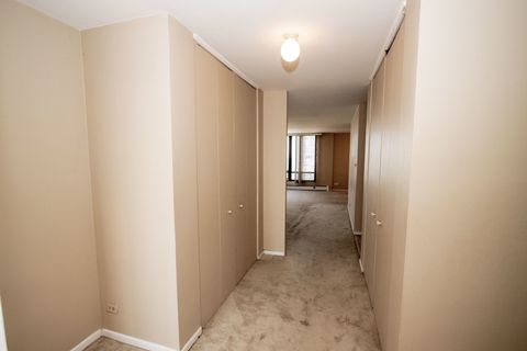 Tiny photo for 5740 N Sheridan Road #9D, Chicago, IL 60660 (MLS # 12431594)