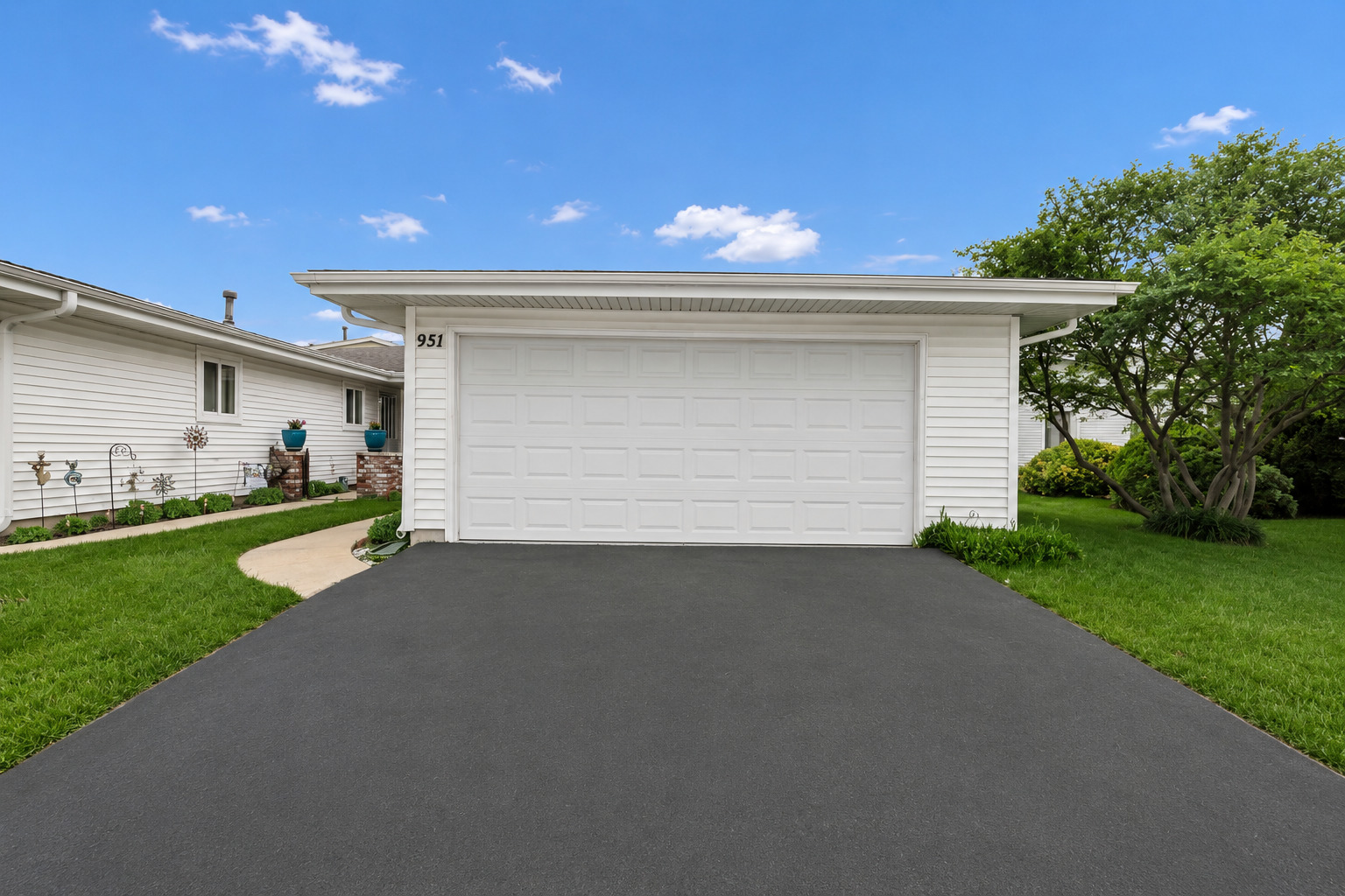 951 Chelsea Lane