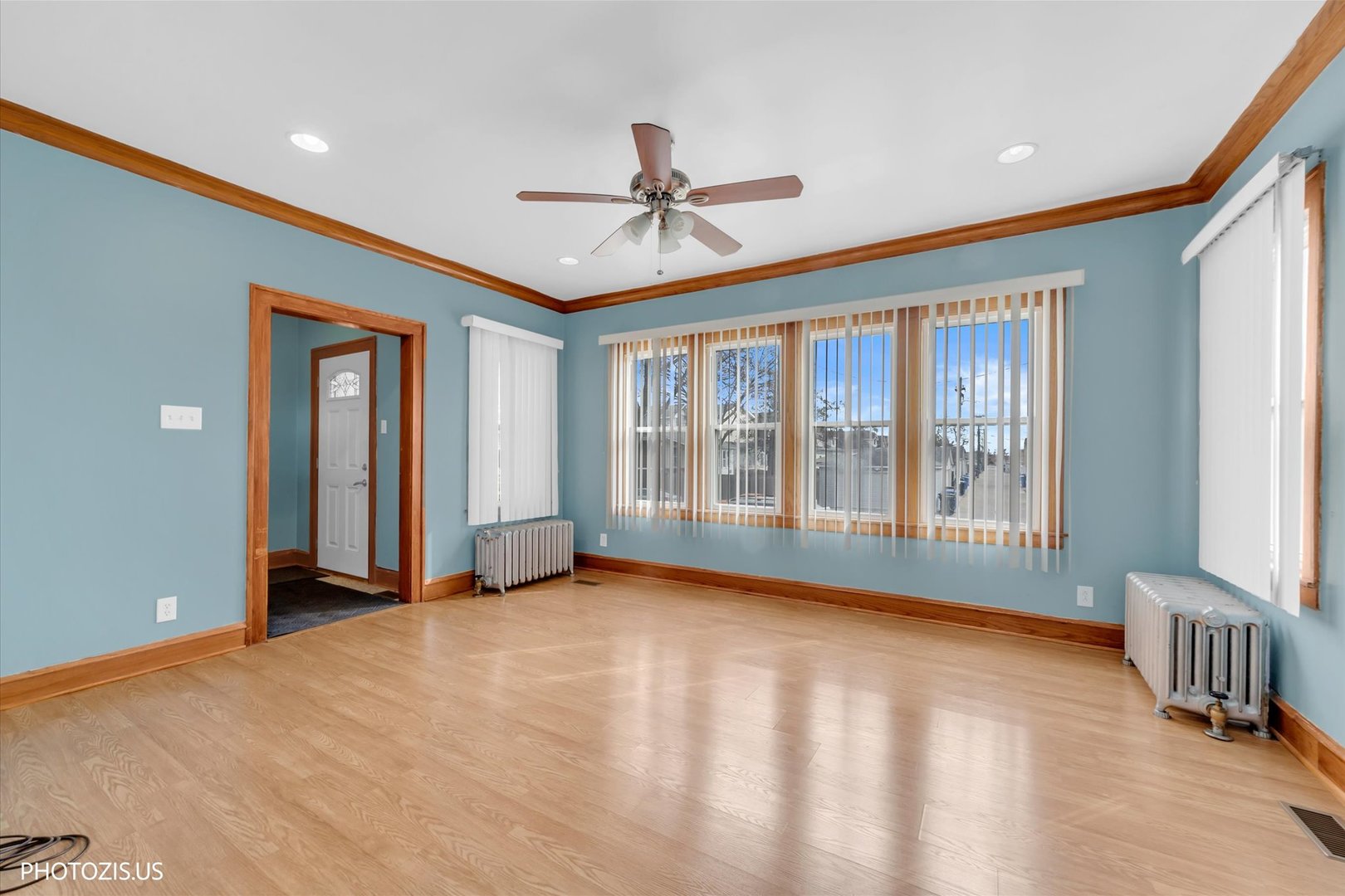 4314 N Menard Avenue