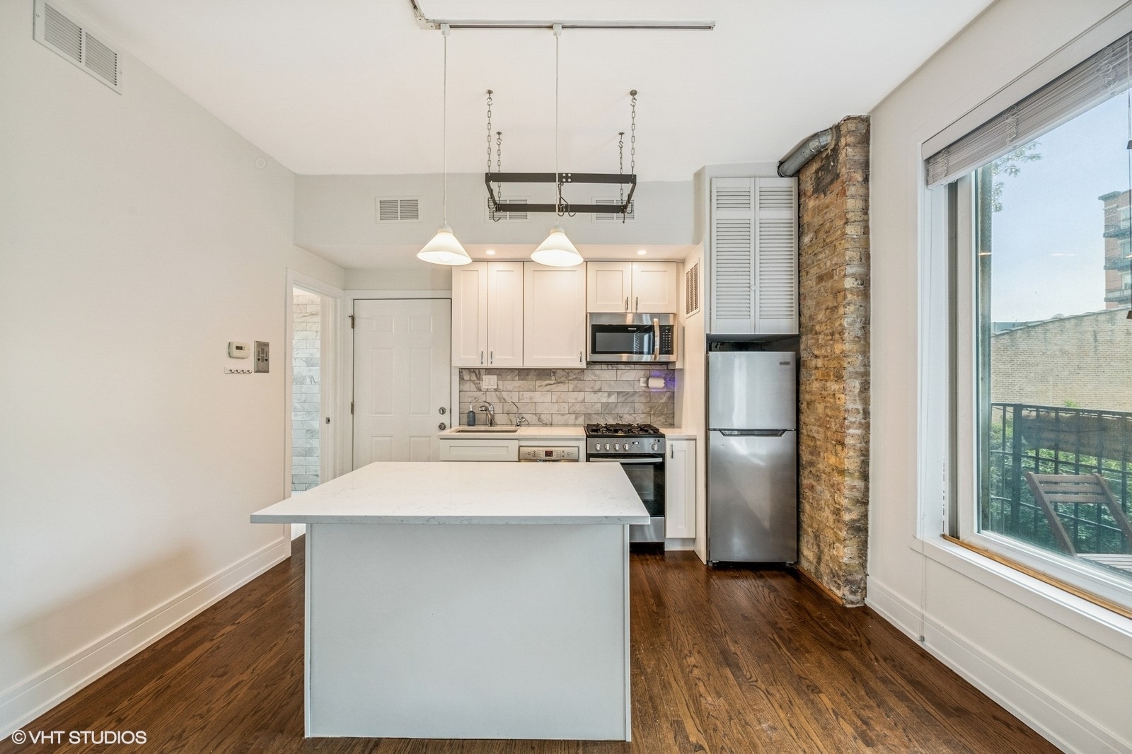 1407 N Wells Street 3E
