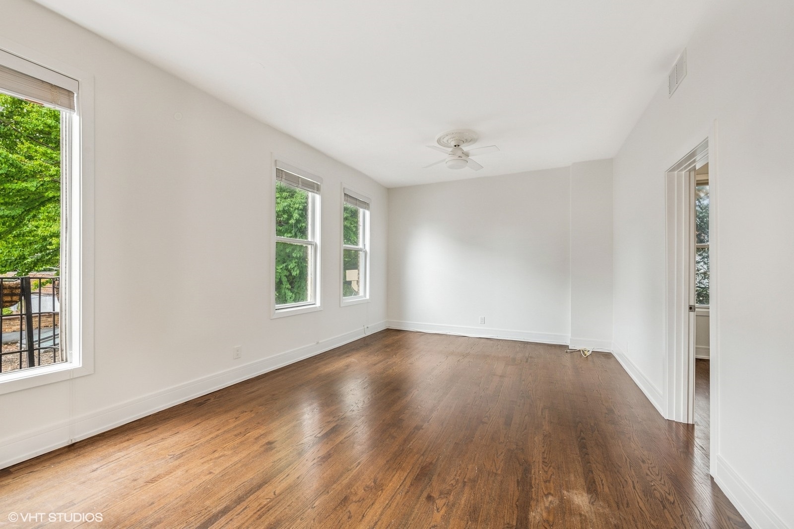 1407 N Wells Street 3E