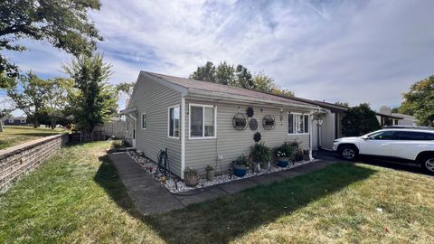 Photo of 112 Cedarbend Drive, Romeoville, IL 60446 (MLS # 12483949)