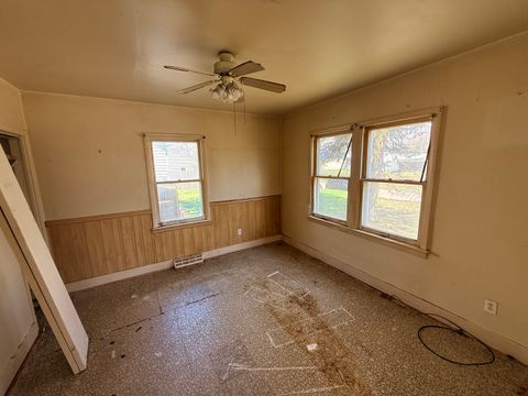 Tiny photo for 1424 S Nevada Avenue, Davenport, IA 52802 (MLS # 12611672)