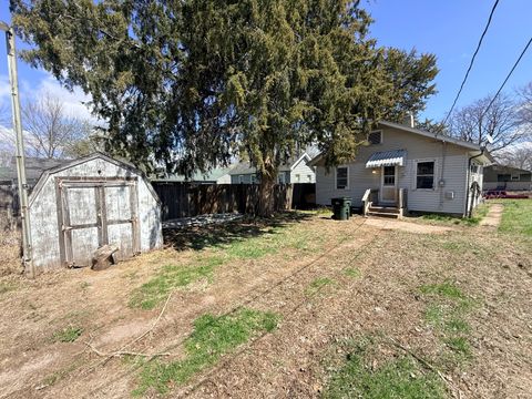 Tiny photo for 1424 S Nevada Avenue, Davenport, IA 52802 (MLS # 12611672)