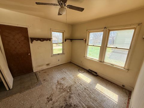 Tiny photo for 1424 S Nevada Avenue, Davenport, IA 52802 (MLS # 12611672)