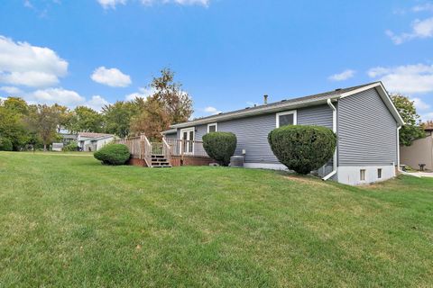 Tiny photo for 400 S Collins Street, South Elgin, IL 60177 (MLS # 12515605)
