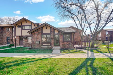 Photo of 1S141 Eliot Lane, Villa Park, IL 60181 (MLS # 12601772)