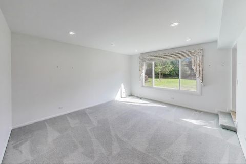 Tiny photo for 1903 Sheridan Road, Buffalo Grove, IL 60089 (MLS # 12453153)