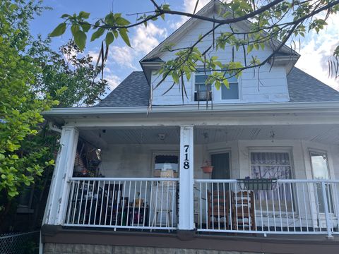 Tiny photo for 718 Plainfield Road, Joliet, IL 60435 (MLS # 12365819)