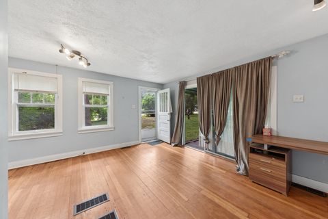 Tiny photo for 38554 N Lincoln Avenue, Spring Grove, IL 60081 (MLS # 12446361)