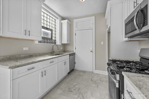 Tiny photo for 835 E 49th Street #3, Chicago, IL 60615 (MLS # 12601878)