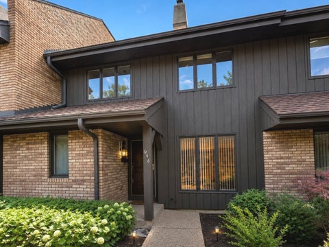 Photo of 1846 Mission Hills Lane, Northbrook, IL 60062 (MLS # 12617465)