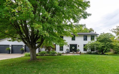 Tiny photo for 2202 Hedgewood Drive, Bloomington, IL 61704 (MLS # 12753283)