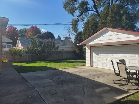 Tiny photo for 10912 Princess Avenue, Chicago Ridge, IL 60415 (MLS # 12500114)