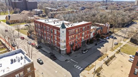 4102 S Cottage Grove Avenue 3S Chicago IL 60653