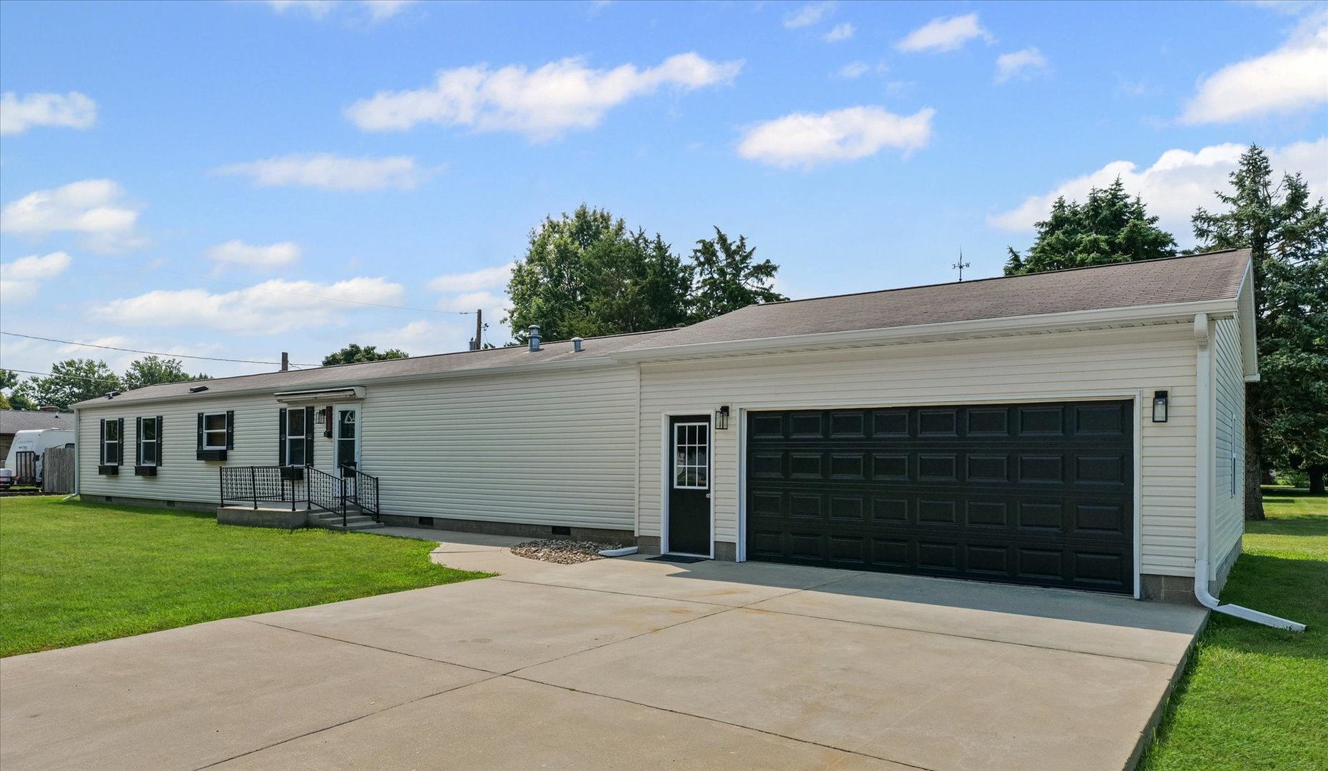 407 W Donald Street