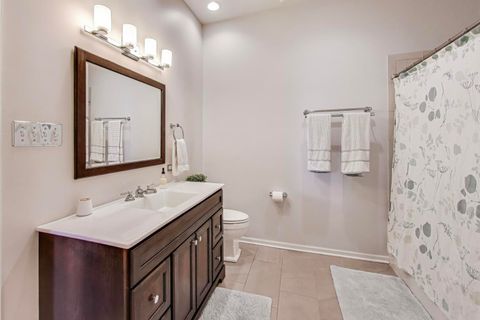 Tiny photo for 3810 N Fremont Street #2B, Chicago, IL 60613 (MLS # 12467600)