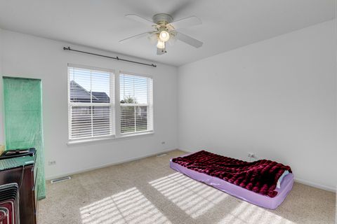 Tiny photo for 2954 Falling Waters Lane, Lindenhurst, IL 60046 (MLS # 12635374)